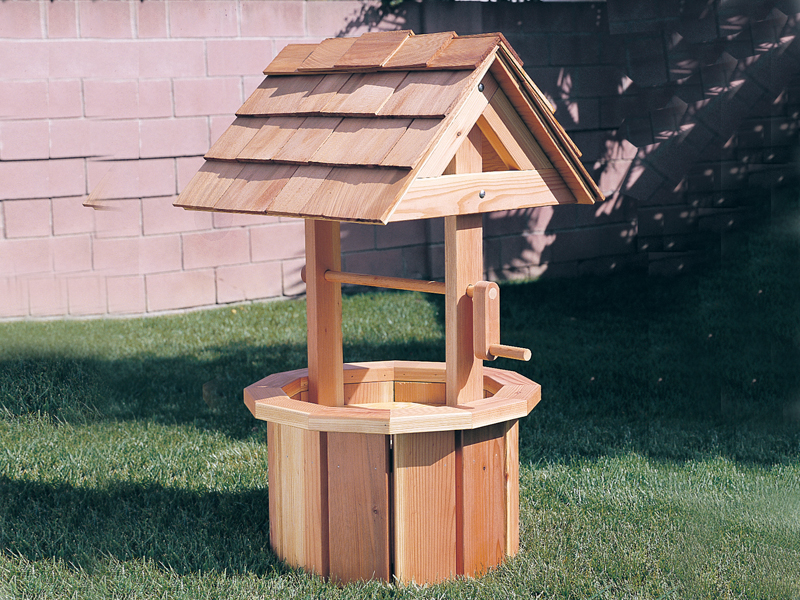 wishing-well-wooden-diy-for-outdoor-decoration